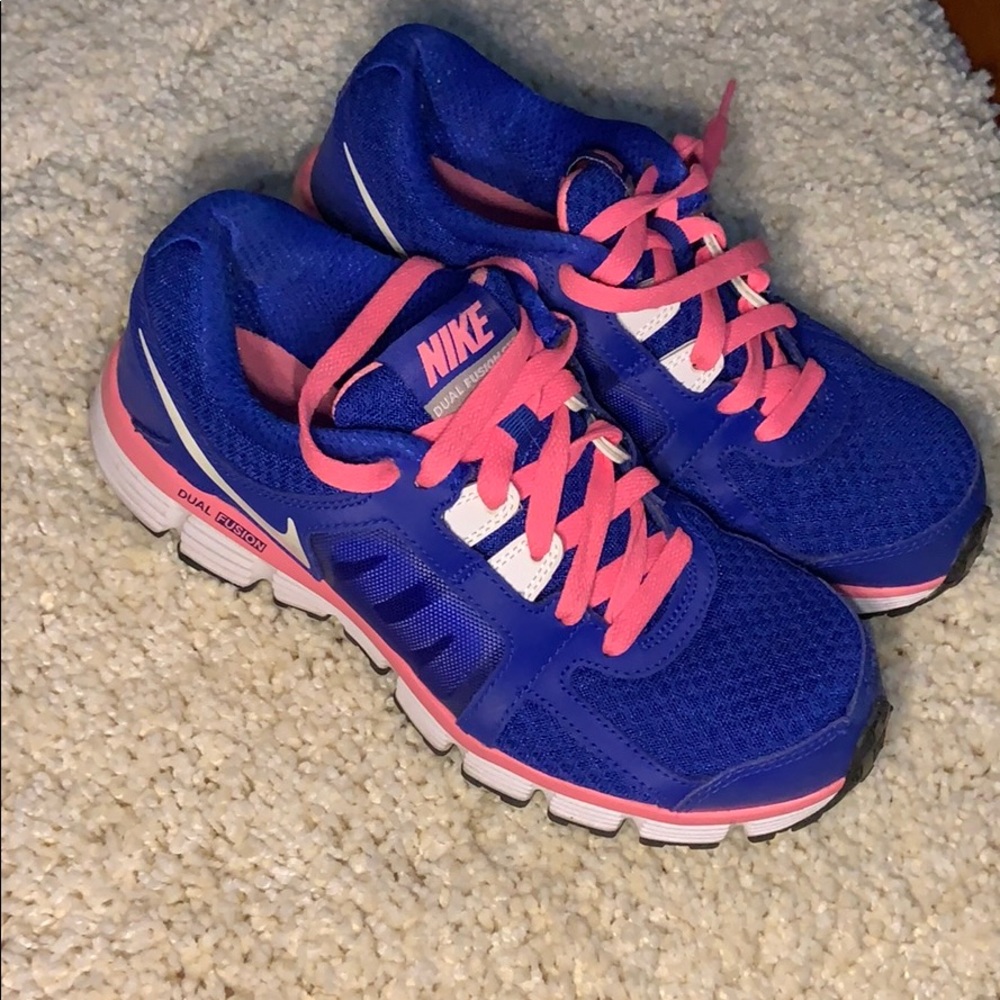 Nike Dual Fusions